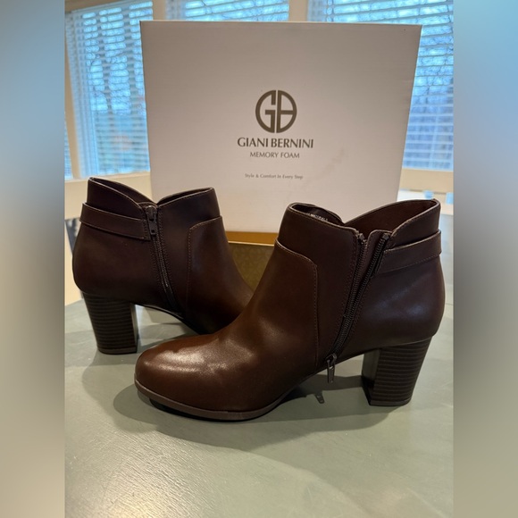 Giani Bernini Shoes - New Giani Bernini Chocolate Bootie size 11